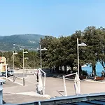 S035 - Sirolo, In Piazza, Vista Mare * Sirolo