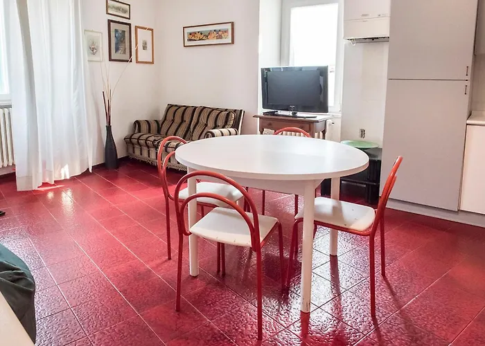 S035 - Sirolo, In Piazza, Vista Mare * Sirolo