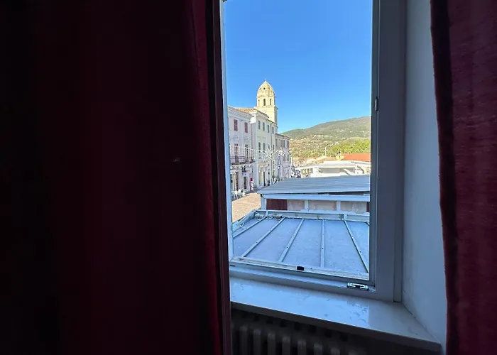 S035 - Sirolo, In Piazza, Vista Mare *